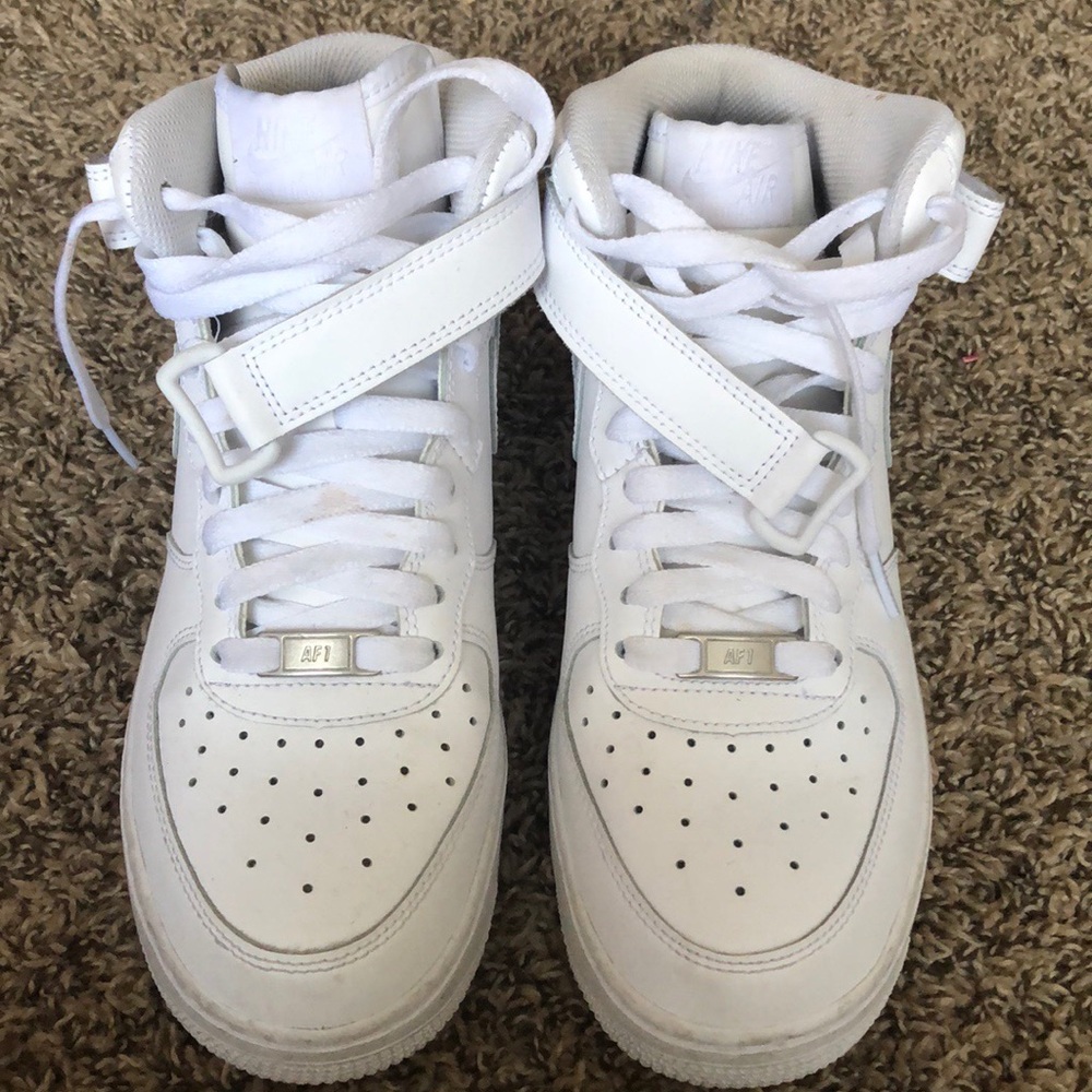 White hi-top air forces